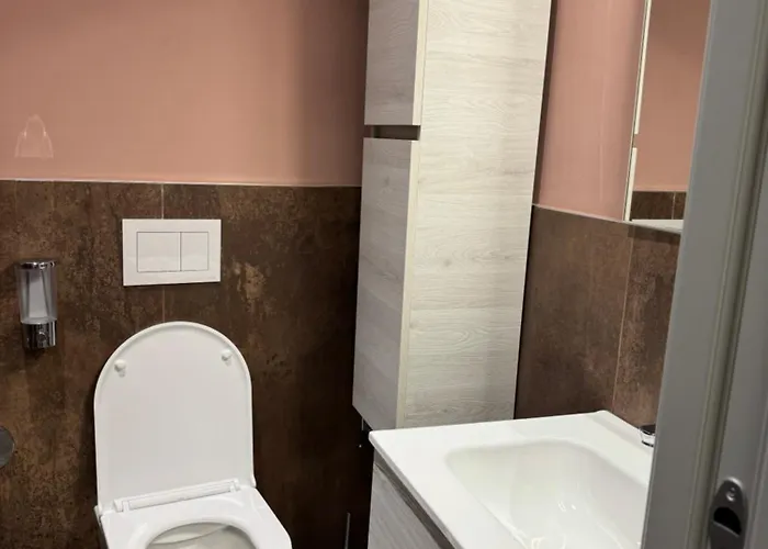 Centro فندق مبيت وإفطار بارما